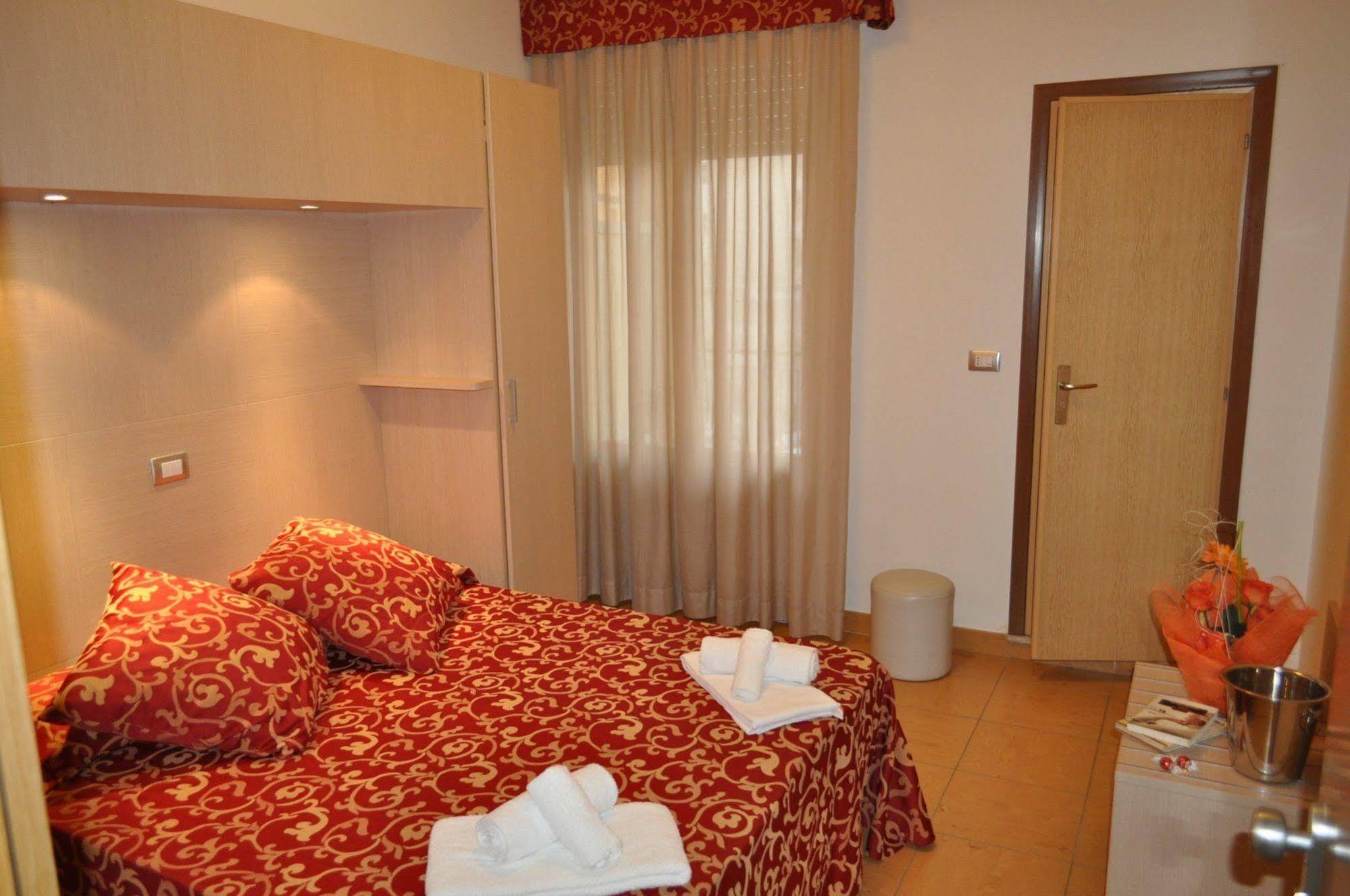 Hotel Mimosa Bellaria-Igea Marina Buitenkant foto