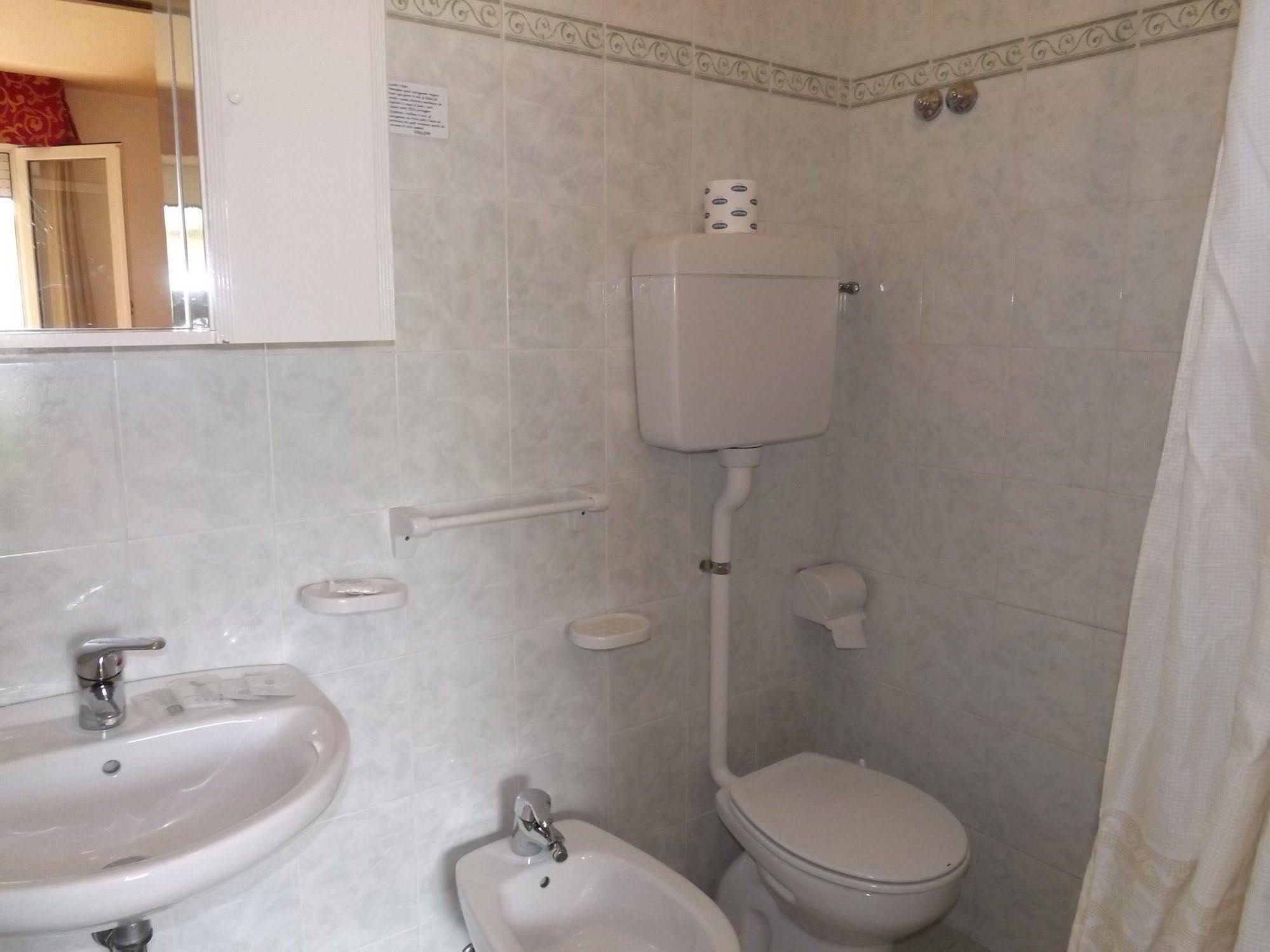 Hotel Mimosa Bellaria-Igea Marina Buitenkant foto